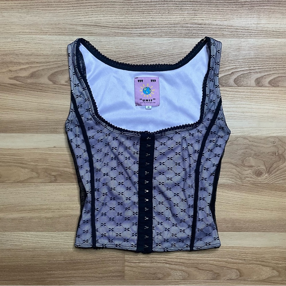 Unif Dew Top